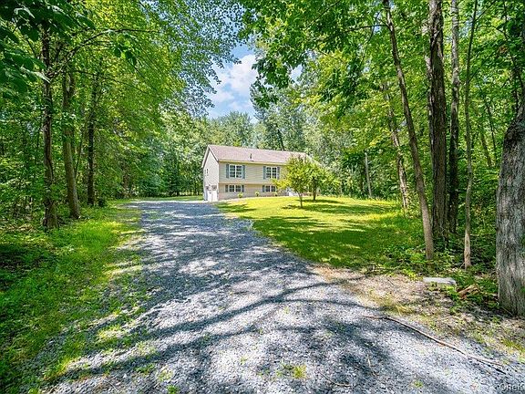 3rd image of 237 S Ohioville Road