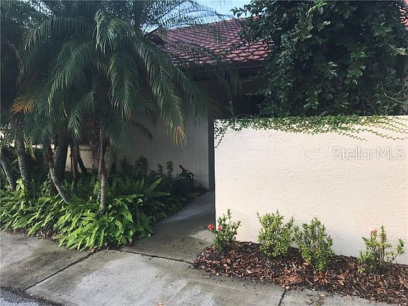2nd image of 8425 Gardens Cir