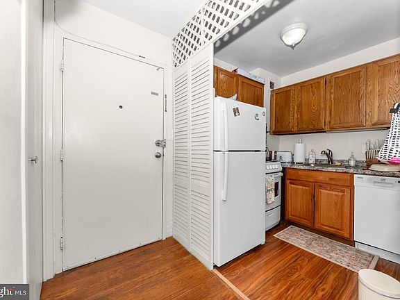 2nd image of 2800 Wisconsin Ave NW APT 709