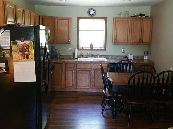 4th image of 2 Geneva Dr