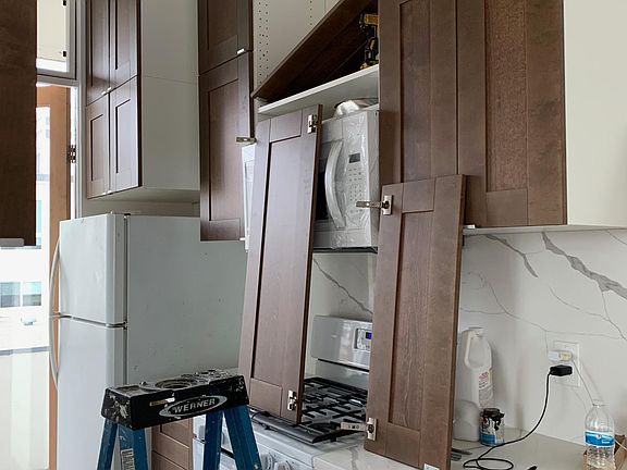 5th image of 1277 Barry Ave APT 9