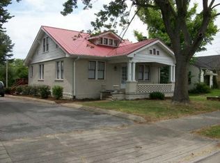 2213 Memorial Blvd, Springfield, TN 37172