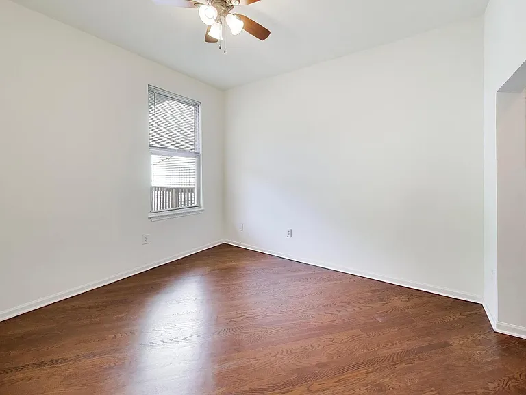 3308 N Racine Ave #2 — Photo 7