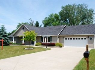 212 Brittany Ct, Pardeeville, WI 53954