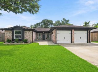 1915 Michele Dr, Sugar Land, TX 77498
