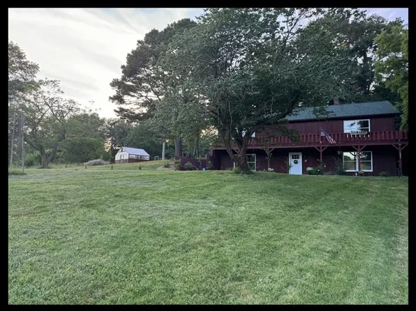 1003 Noll Dr, Macon, MO 63552