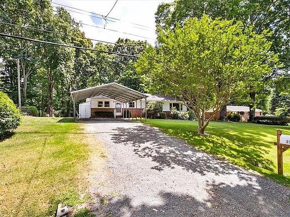 3rd image of 104 Azalea Dr