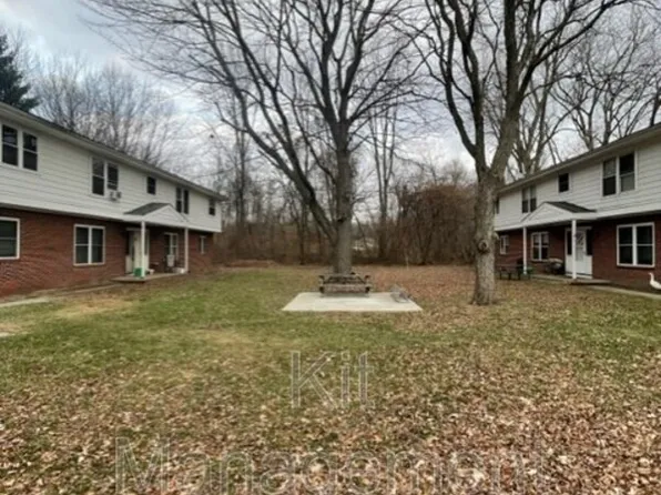 2900 W Dean Rd, Lambertville, MI 48144