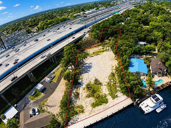 2nd image of 2060 SW 16th Court