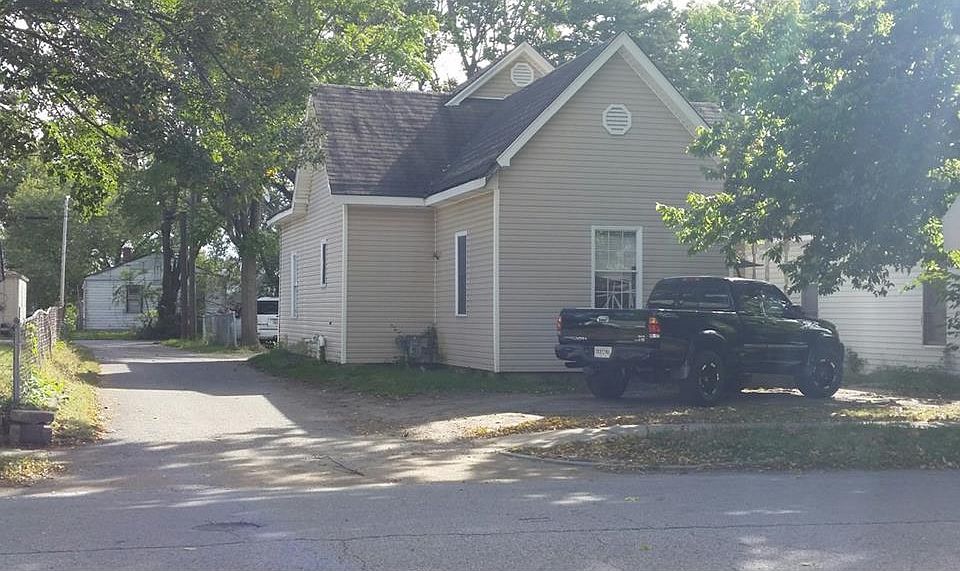 2nd image of 739 N Concord St