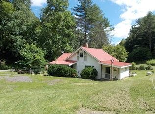 1518 Pot Rock Rd, Woodlawn, VA 24381