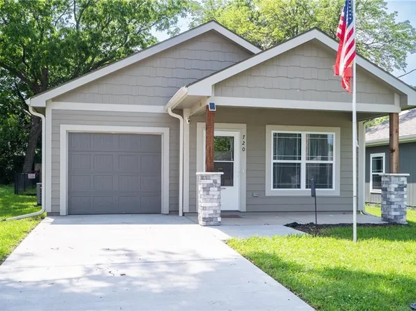 720 S Funston St, Ottawa, KS 66067