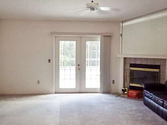 4th image of 116 N Aberdeen Cir