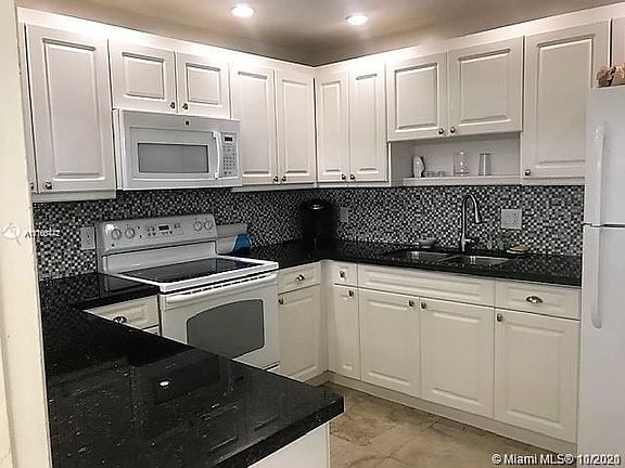 4th image of 1905 N Ocean Blvd APT 6E