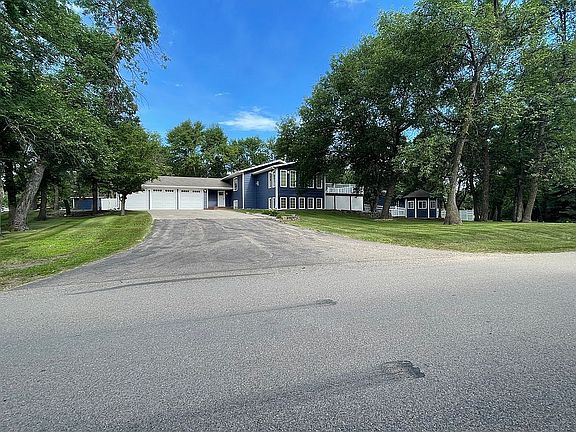 4th image of 322 Woodland Dr