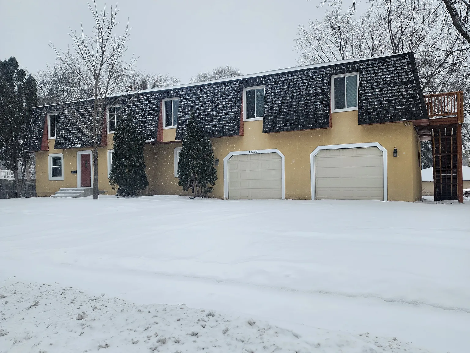 4 bed, 2200 sqft, $3,100 — Photo 1