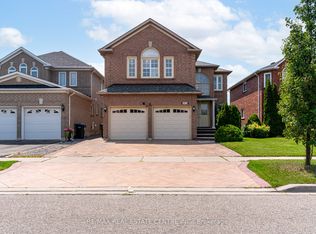 5418 Loonlake Ave, Mississauga, ON L5V2E1