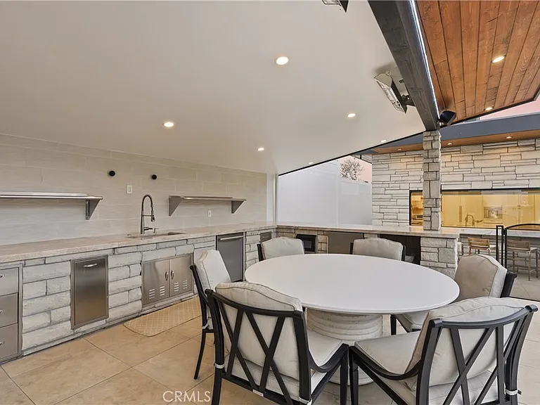 22300 Philiprimm St — Photo 48