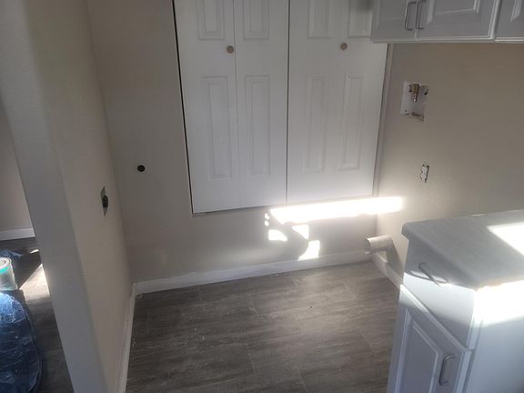 5th image of 1417 Parker Ave