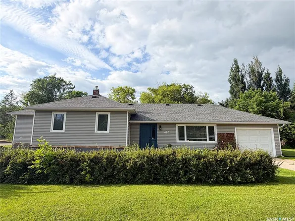 420 1st STREET W, Meadow Lake, SK S9X 1E5