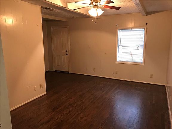 5th image of 2101 Camden Dr