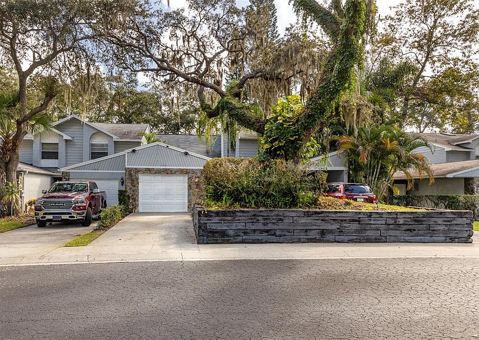 1st image of 152 ST IVES DRIVE