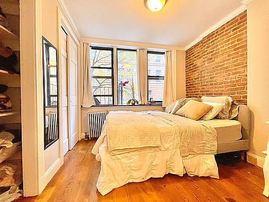 2nd image of 135 E 26th St #2F