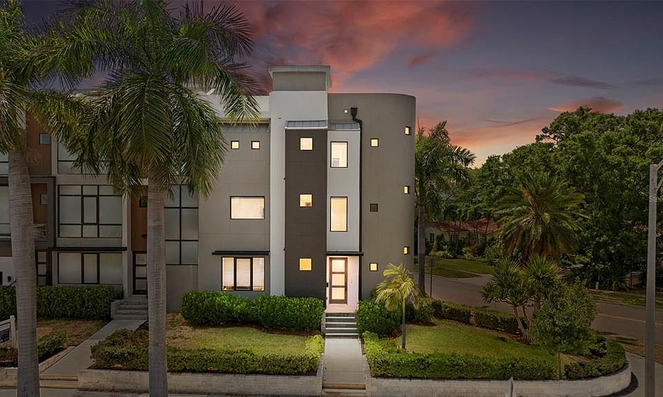 1st image of 92 W DAVIS BOULEVARD