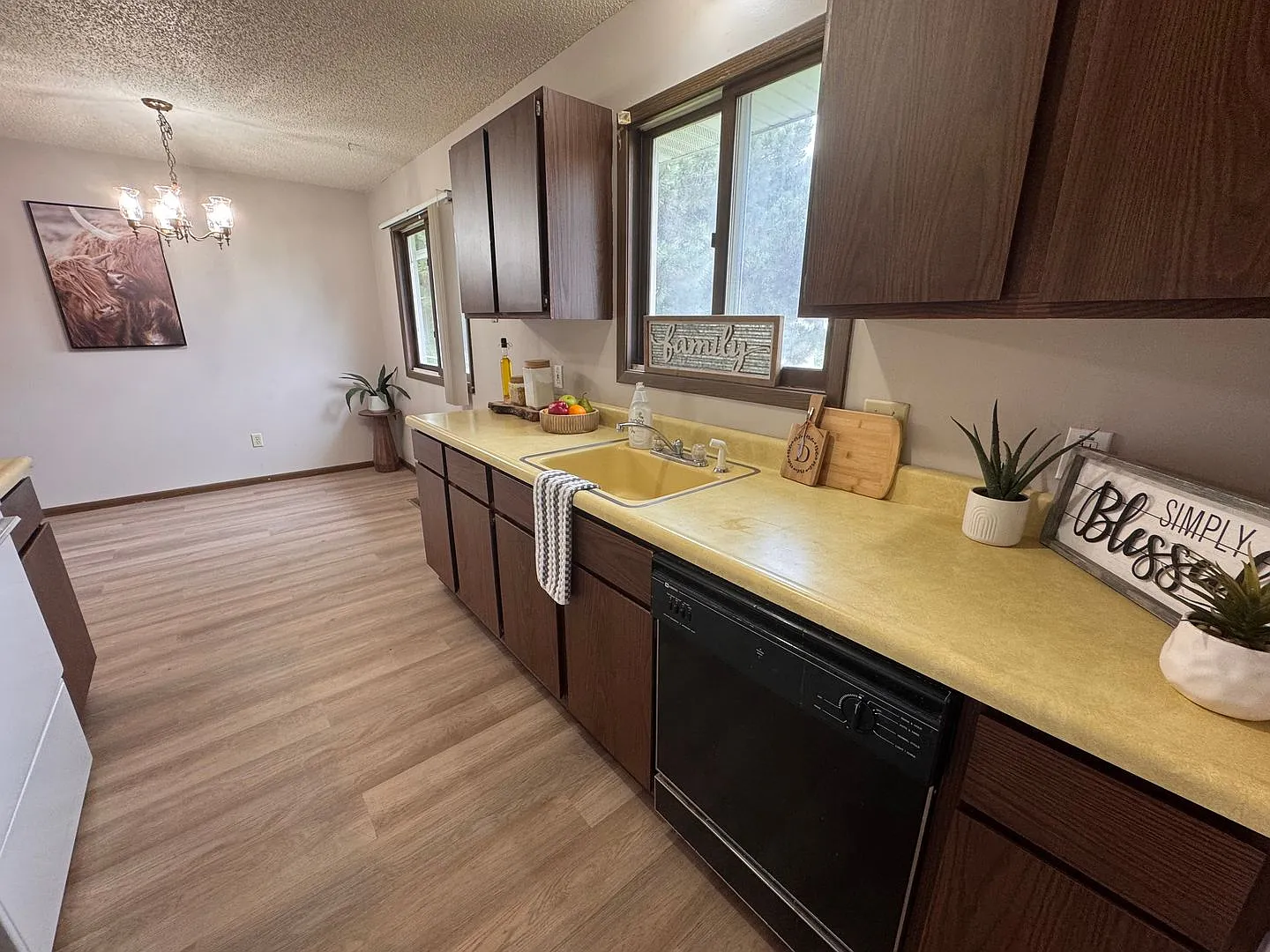 3bed, 1 bath, duplex for rent in Cedar Falls — Photo 2
