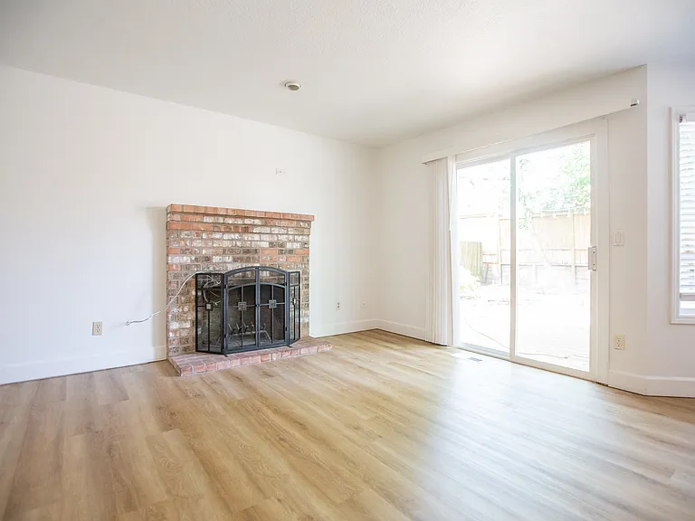 8471 SW Bonaventure Ln — Photo 12