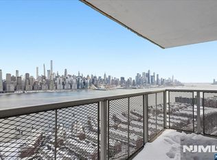 6600 Boulevard East #15D, West New York, NJ 07093