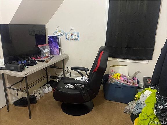 5th image of 399 Swan St