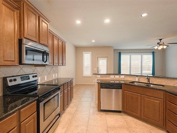 3rd image of 873 Caballero Dr
