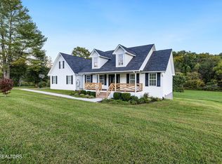 2910 Dutch Valley Rd, Clinton, TN 37716