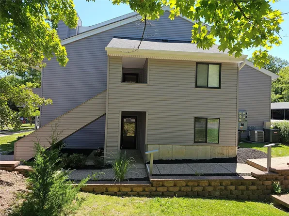 1321 Prospect Village Ln APT B, Ballwin, MO 63021