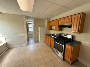 183 Harvard St #3, Cambridge, MA 02139
