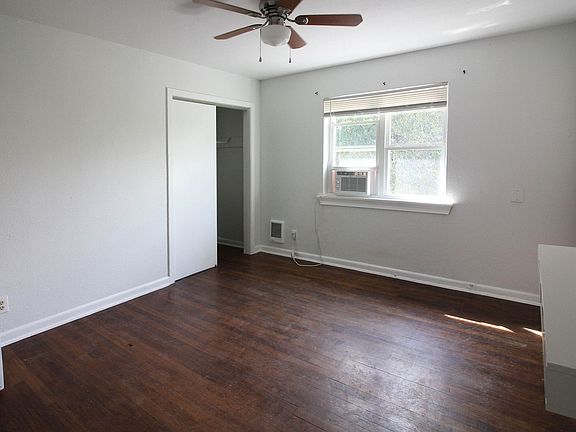 2nd image of 118 Compton Ave APT 3