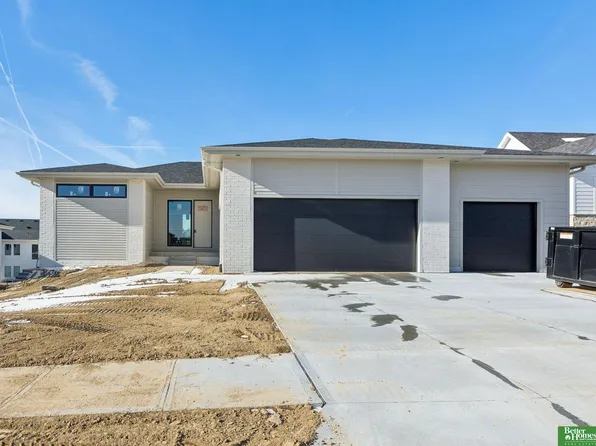 3310 S 212th St, Elkhorn, NE 68022