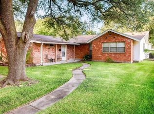 10223 Old Orchard Rd, La Porte, TX 77571