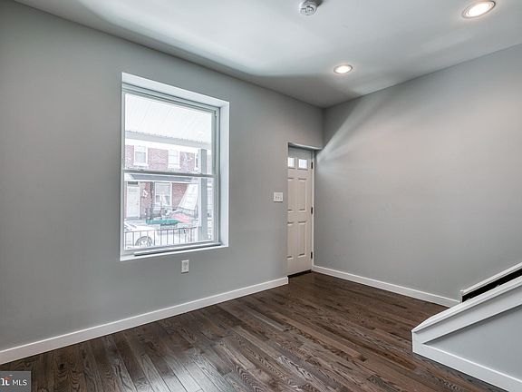 4th image of 1332 S Corlies St