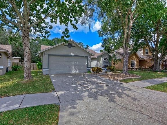 3rd image of 10817 Kenbrook Dr