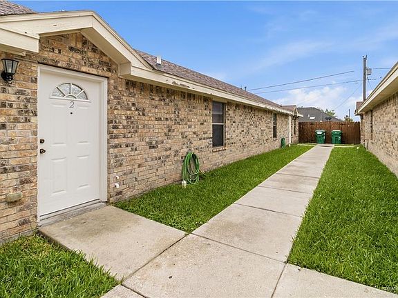 2nd image of 201 W Albatross Ave