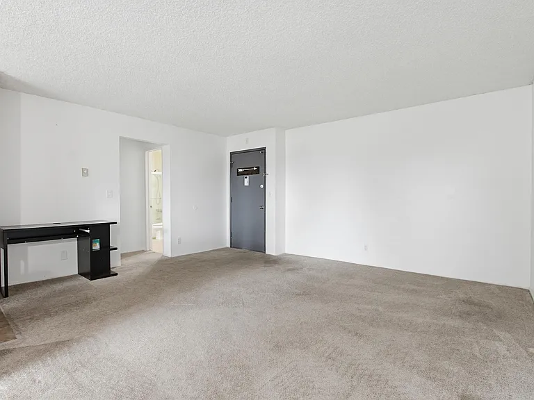 7858 Cowles Mountain Ct #D27 — Photo 4