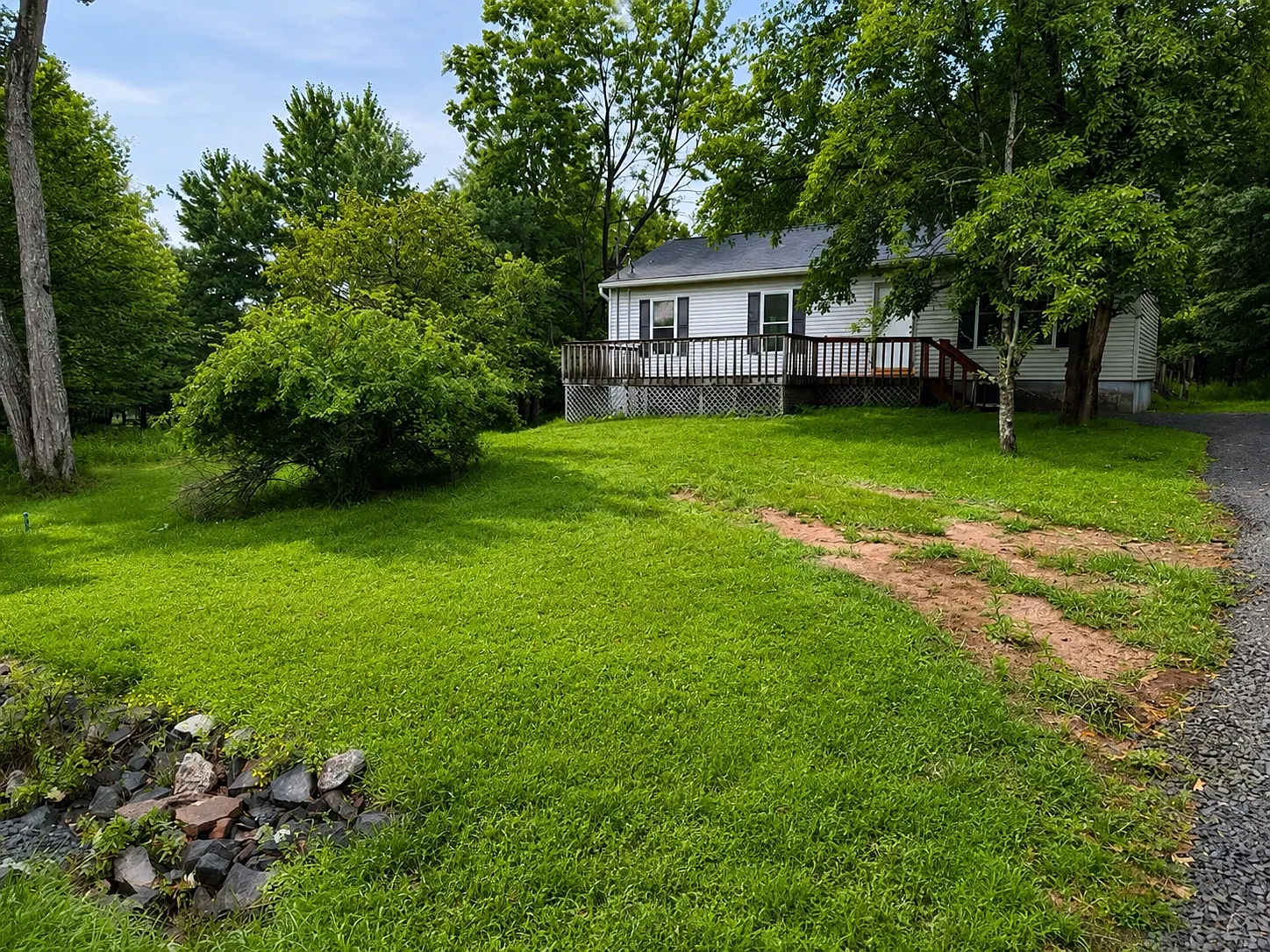 3 bed, $2,200 — Photo 1