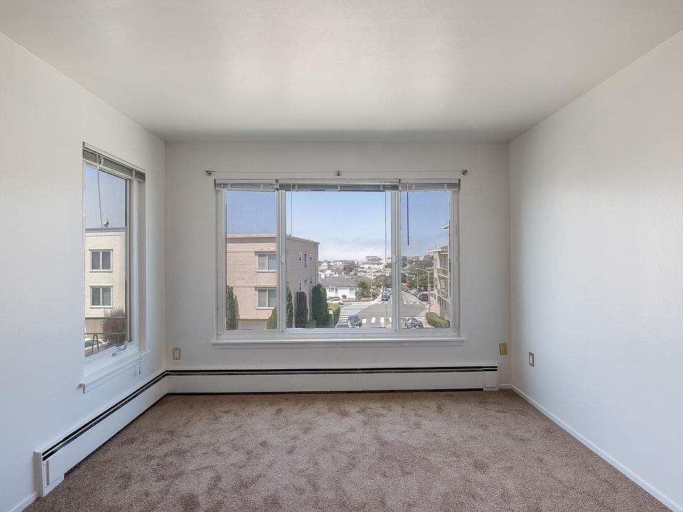 1st image of 10 Lupine Ave APT 11