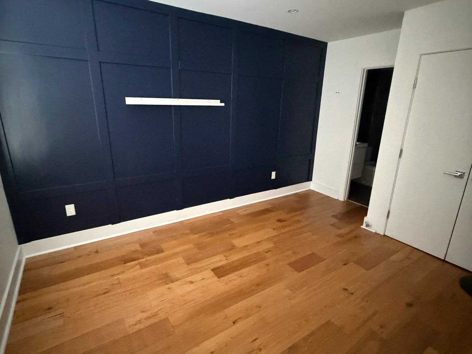2 bed, 832 sqft, $3,000 — Photo 2