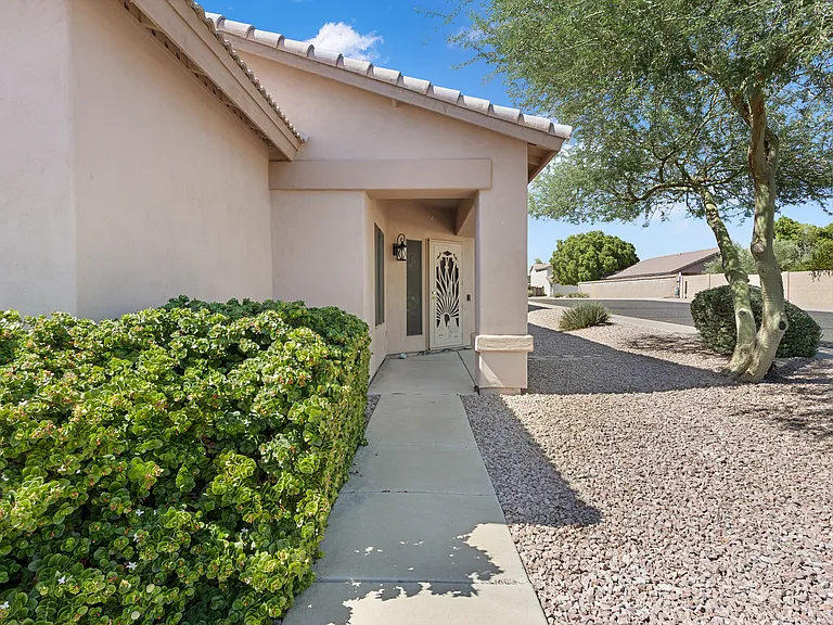 6602 W Honeysuckle Dr — Photo 3