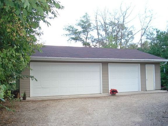2nd image of N6618 W Chicawatha Ct