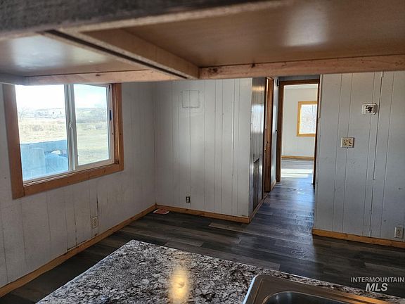 3rd image of 1853 McLay Rd