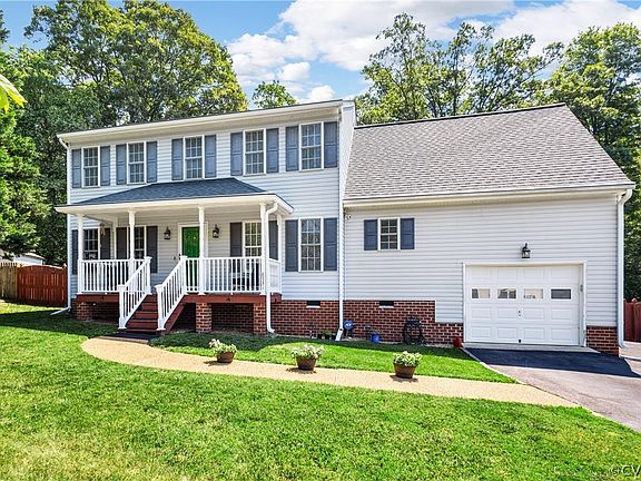 2nd image of 8531 Woodlake Dr